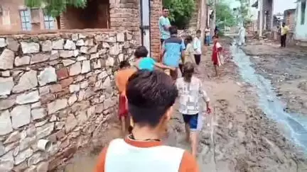 गंगापुर: गंगापुर सिटी महू कला खुर्द वार्ड नंबर 22 : के मुख्य मार्ग के खस्ता हालत, जलभराव बना परेशानी का सबब, #Jansamasya#