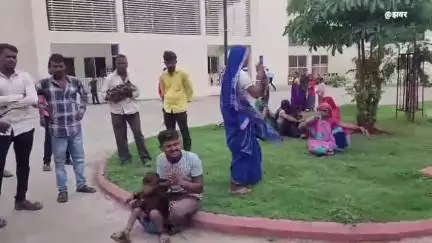 खंडवा नगर: जिला अस्पताल में जज्बा और बच्चे की मौत पर परिजनों का हंगामा