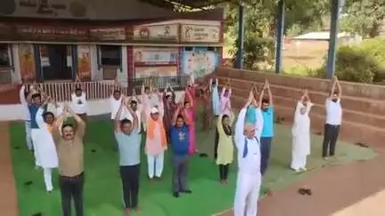 दंतेवाड़ा: किरंदुल मंडल में अंतरराष्ट्रीय योग दिवस का आयोजन, योग से स्वस्थ जीवन का दिया गया संदेश