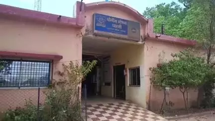 धारणी: गडगा मालूर येथे १२ ब्रास  अवैध रेती साठ्यावर महसूल विभागाची कारवाई,धारणी पोलीस स्टेशनला तक्रार दाखल