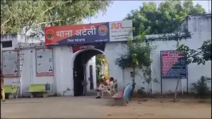 अटेली: गांव बिहाली में स्कूल के पास ट्रैक्टर ने बाइक को मारी टक्कर, हादसे में एक युवक गंभीर घायल