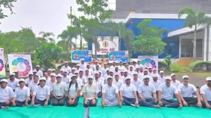 ભરૂચ: ભરુચ દુધધારા ગ્રાઉન્ડ ખાતે આંતરરાષ્ટ્રીય યોગ દિવસની ઉજવણી કરાઈ.