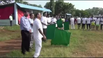 କୋରାପୁଟ ସହର: ଜିଲ୍ଲା ଅବକାରୀ ବିଭାଗ ପକ୍ଷରୁ କୋରାପୁଟ ପୋଲିସ ପଡ଼ିଆରେ ଗଣ ଦୈାଡ ଅନୁଷ୍ଠିତ ହୋଇଯାଇଛି ଉଦଘାଟନ କଲେ କୋରାପୁଟ ଜିଲ୍ଲାପାଳ