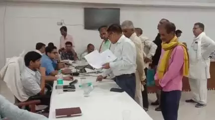 बबेरू: बबेरू तहसील में संपूर्ण समाधान दिवस का आयोजन अपर जिलाधिकारी की अध्यक्षता में संपन्न, सुनी गई फरियादियों की समस्याएं