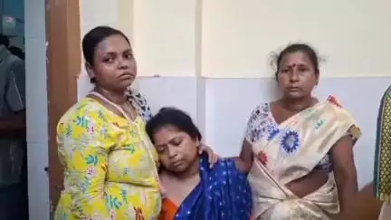 বর্ধমান ১: কোলকাতা থেকে দূর্গাপুরে অ্যাম্বুল্যান্সে করে রোগীকে দেখতে যাবার পথে মুসুন্ডা এলাকায় পথ দুর্ঘটনায় ৩,আহত ৩