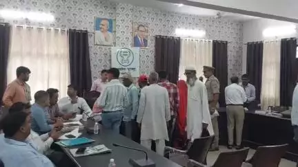 पूरनपुर: तहसील सम्पूर्ण समाधान दिवस में नहीं पहुंचे एडीएम, एसडीएम से शिकायत कर मायूस होकर लौटे फरियादी