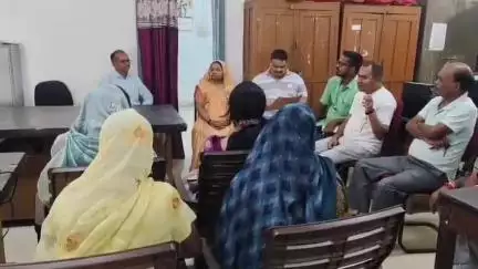 डिंडौरी: विद्युत पोलों की जांच और व्यवस्था दुरुस्त कराने के लिए नगर परिषद अध्यक्ष ने विद्युत विभाग को सौंपा ज्ञापन