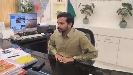 किशनगंज: समाहरणालय में डीएम ने बाढ़ पूर्व तैयारियों को लेकर की प्रेस ब्रीफिंग