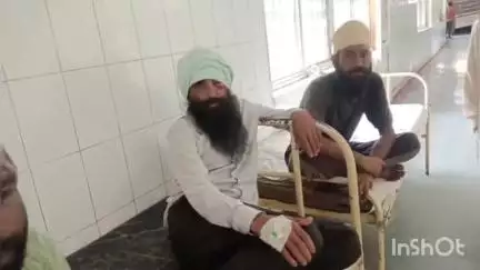 अशोक नगर: मुल्लाखेड़ी गांव में 45 वर्षीय व्यक्ति के साथ की गई मारपीट, घायल को ज़िला अस्पताल में कराया गया भर्ती