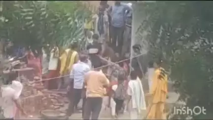हर्रैया: लबदहा में जमीनी विवाद में जमकर चली लाठियां, वीडियो हुआ वायरल