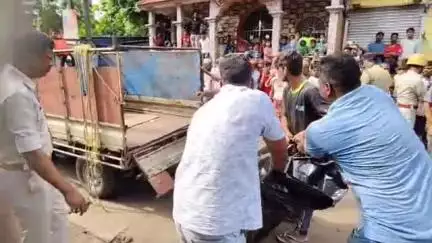 ব্যারাকপুর ১: জগদ্দলে ড্রেন থেকে উদ্ধার নিখোঁজ ব্যক্তির মৃতদেহ, মৃত্যু নিয়ে বিজেপি তৃণমূল রাজনৈতিক তরজা