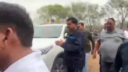 साजा: स्वामी विवेकानंद स्टेडियम कंतेली में 11वीं अंतर्राष्ट्रीय योग दिवस कार्यक्रम में शामिल हुए खाद्य मंत्री दयाल दास बघेल