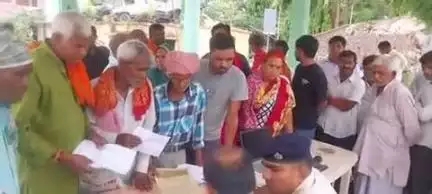 कुचायकोट: थाना परिसर में जनता दरबार: भूमि विवाद के 20 मामलों पर सुनवाई, 13 का हुआ निष्पादन