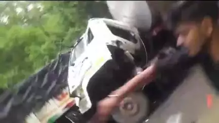 दुधि: बैरपान धनखड़ मोड़ के समीप टैंकर और ट्रेलर में हुई जोरदार टक्कर, चालक हुआ घायल