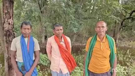रमकंडा: 77 साल बाद भी पक्की सड़क और पुल से वंचित हैं अवरा झेरिया के ग्रामीण, बारिश में मुख्यालय से कट जाता है संपर्क #jansamasya
