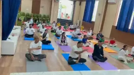 बांगरमऊ: बांगरमऊ में आर एस पब्लिक स्कूल में 11वां अंतर्राष्ट्रीय योग दिवस उत्साहपूर्वक मनाया गया, सीओ बांगरमऊ रहे मौजूद