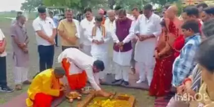 केवलारी: ग्राम छपारा में भूमि पूजन एवं लोकार्पण कार्यक्रम का हुआ आयोजन, सांसद व विधायक हुए शामिल