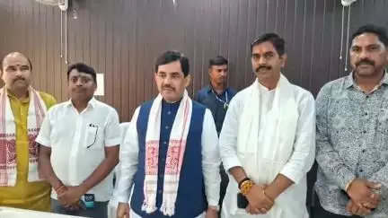 गया टाउन सीडी ब्लॉक: गया सर्किट हाउस में शाहनवाज हुसैन ने प्रेस कांफ्रेंस कर तेजस्वी के लेख पर उठाए सवाल