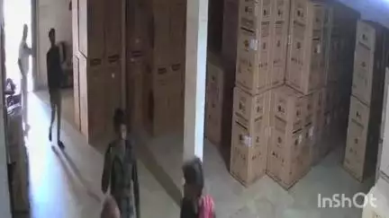 मैहर: पंकज इंटर प्राइजेज के सामने टिकुरिया टोला से बाइक चोरी करते चोर सीसीटीवी में कैद