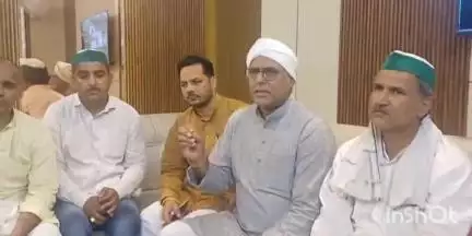बागपत: BKU कार्यकर्ताओं पर मुकदमे को लेकर जिलाध्यक्ष ने हरीश चौधरी के फार्म हाउस बागपत पर की प्रेस वार्ता