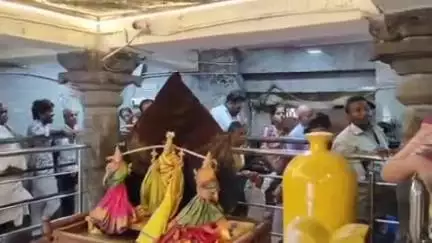ఉరవకొండ: పెన్నహోబిలం శ్రీ లక్ష్మీ నరసింహ స్వామి ఆలయానికి పోటెత్తిన భక్తజనం