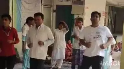घाटशिला: अंतरराष्ट्रीय योग दिवस पर घाटशिला में योग शिविर का आयोजन किया गया, लोगों ने किया योग और प्राणायाम