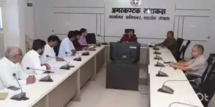 सोहागपुर: कमिश्नर कार्यालय के अमरकंटक सभागार में लोक स्वास्थ्य यांत्रिकी विभाग की संभाग स्तरीय बैठक हुई संपन्न