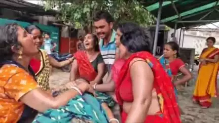 जहानाबाद: मोहद्दीनपुर गांव में खेत में बकरी बांधने गई महिला करंट लगने से झुलसी, सदर अस्पताल में डॉक्टरों ने मृत किया घोषित