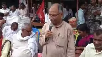 हसपुरा: भाकपा माले का बदलो बिहार यात्रा रथ पहुंचा पचरूखिया, रथ पर सवार सांसद राजाराम सिंह सहित अन्य लोगों ने किया संबोधित