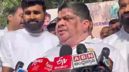 హిమాయత్ నగర్: ప్రతి ఒక్కరూ యోగాను అలవాటు చేసుకుని ఆరోగ్యాన్ని కాపాడుకోవాలి: కేబీఆర్ పార్కులో మంత్రి పొన్నం ప్రభాకర్