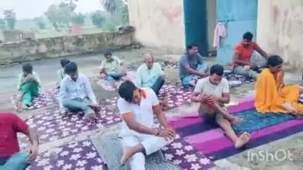 ठाकुरगंगटी: अंतरराष्ट्रीय योग दिवस पर ठाकुर गंगटी में योग शिविर का आयोजन किया गया