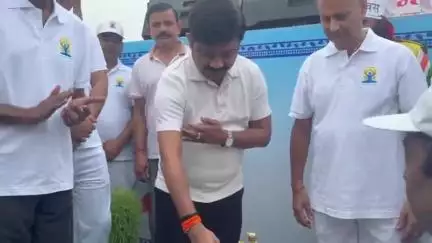 प्रयागराज में कैबिनेट मंत्री नंद गोपाल गुप्ता नंदी ने अखिलेश पर निशाना साधा, कहा- गद्दी मिल सकती है, बुद्धि नहीं