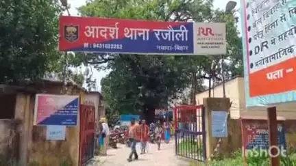 रजौली: कारीगांव में पुश्तैनी जमीन को लेकर दो पक्षों में हुई मारपीट, एक पक्ष के लोग थाना पहुंचकर न्याय की गुहार लगाई