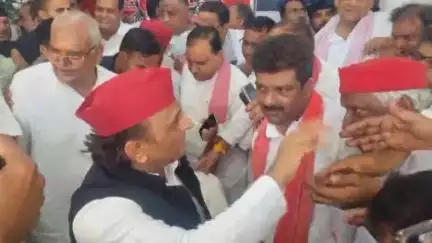 कन्नौज: शहर पहुंचे सांसद अखिलेश यादव ने पड़ोसी जनपद कानपुर और हरदोई को लेकर दिया बयान, सरकार पर फोड़ा ठीकरा