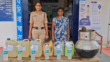 कोटा: ग्राम कंचनपुर से 45 लीटर अवैध महुआ शराब के साथ बेलगहना पुलिस ने 1 आरोपी को किया गिरफ्तार