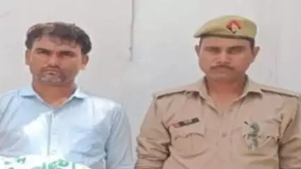 मौदहा: मुस्करा पुलिस ने 20 क्वार्टर देशी शराब के साथ एक अभियुक्त को किया गिरफ्तार