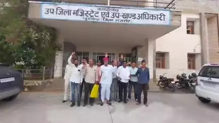 पुष्कर: भारतीय किसान संघ ने उपखंड अधिकारी पुष्कर से बीज और खाद में मिलावट करने वालों के खिलाफ कार्रवाई की मांग की