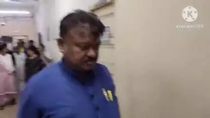 খানাকুল ১: DVC'র বিরুদ্ধে লাগাতার জল ছাড়ার অভিযোগ,বন্যা পরিস্থিতি মোকাবিলায় প্রশাসনের জরুরি বৈঠক আরামবাগ SDO অফিসে