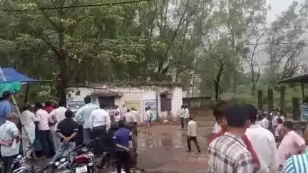 गोपद बनास: पूजा पार्क के पास किराए के मकान में रहनेवाले एक व्यक्ति ने फांसी लगाकर की आत्महत्या, जांच में जुटी पुलिस