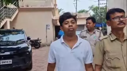 ব্যারাকপুর ২: ব্যারাকপুর থেকে পুলিশের হাতে গ্রেপ্তার ভুয়ো চিকিৎসক