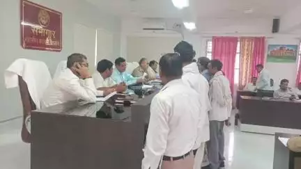 कालपी: कालपी तहसील सभागार में संपूर्ण समाधान दिवस में एसडीएम और सीओ ने सुनीं 36 फरियादियों की शिकायतें