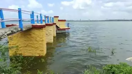 जालना: जालन्याच्या घाणेवाडी जलाशयात एक फुट पाण्याची वाढ...
मे महिन्यात झालेल्या अवकाळी पावसाचा परिणाम...