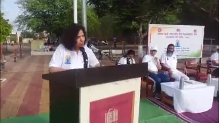 वर्धा: योगाला जीवनशैलीचा अविभाज्य भाग बनवा – कुलगुरू प्रो. कुमुद शर्मा यांचे प्रतिपादन