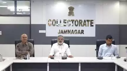 જામનગર શહેર: કલેકટર કચેરીના સભાખંડમાં પ્રવાસન મંત્રી મુળુભાઈ બેરાની અધ્યક્ષતામાં પ્રવાસન વિભાગની બેઠક યોજાઈ