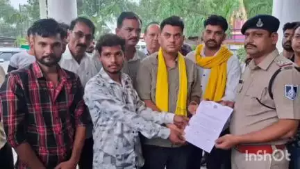मनावर: पुल हादसे पर फूटा गुस्सा, मनावर विधायक के नेतृत्व में जांच की मांग को लेकर ज्ञापन सौंपा