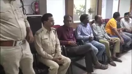 सांवेर: छावनी अनाज मंडी होगी मोरोद में शिफ्ट, कलेक्टर ने की अहम बैठक, वन विभाग की जमीन पर बनेगी मंडी