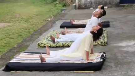 नाहन: अंतर्राष्ट्रीय योग दिवस पर गृह रक्षक चतुर्थ वाहिनी प्रशिक्षण केंद्र, नाहन में आयोजित हुआ योग शिविर