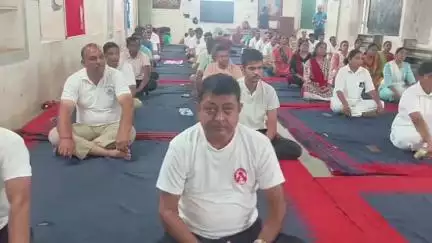 વાઘોડિયા: શહેરના વાઘોડિયામાં તાલુકાકક્ષાનો 11મો આંતરરાષ્ટ્રીય યોગ દિવસ કુમાર શાળા ખાતે યોજાયો