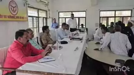 खलीलाबाद: तहसील समाधान दिवस में जिलाधिकारी और पुलिस अधीक्षक ने जनता की समस्याएं सुनीं