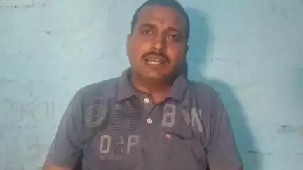 सत्य लिखने पर पत्रकारों को आखिर क्यों दबाया जा रहा है।आखिर क्या सरकार ही है मजबूरी